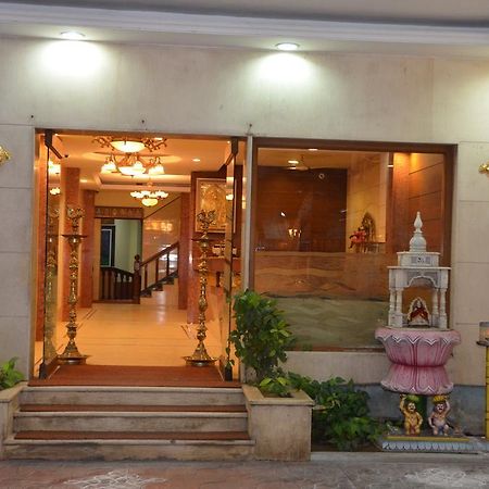 Hotel Raya'S Annexe-1 Кумбаконам Экстерьер фото