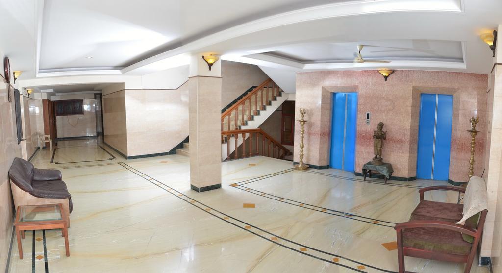 Hotel Raya'S Annexe-1 Кумбаконам Экстерьер фото